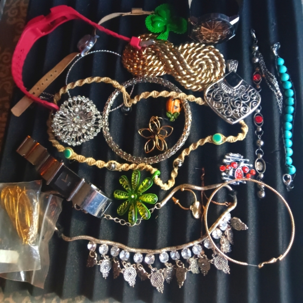 Jewelry lot